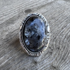 Larvikite-ring