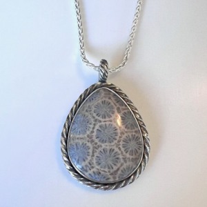 coral-fossil-pendant